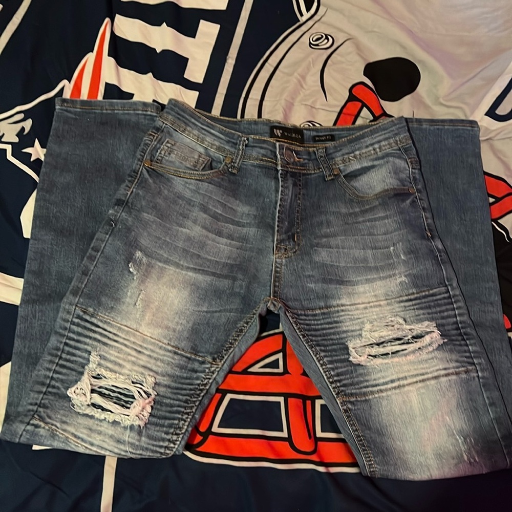 Women’s skinny jeans